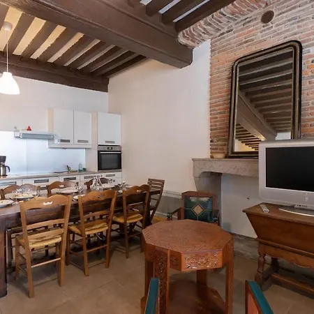 Le Resto - Proche Perouges Apartment Chalamont