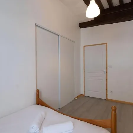 Le Resto - Proche Pérouges Chalamont