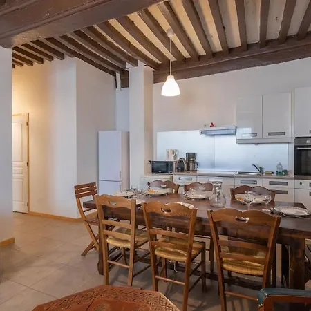 Le Resto - Proche Pérouges